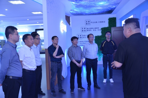 常熟理工学院一行来国唐汽车调研