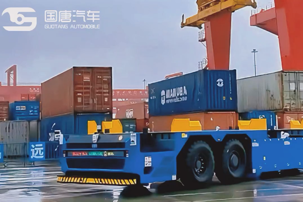 （阳逻港）无人驾驶集装箱运输车